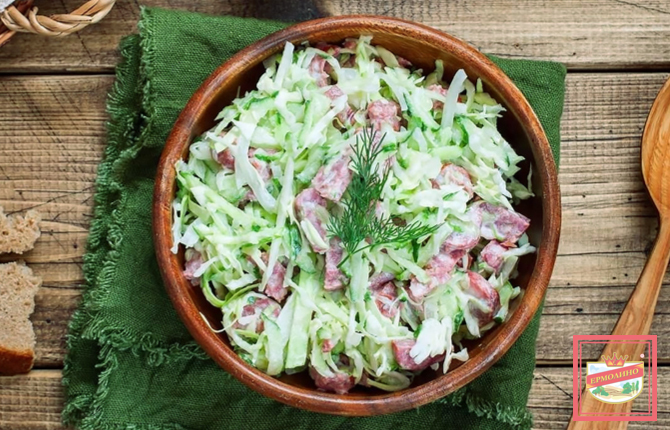 Салат с колбасой, горошком и свежим огурцом — рецепт с фото